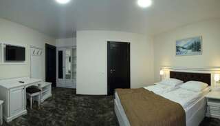 Отель Villa Elena SPA & Resort Буковель Апартаменты с 2 спальнями и правом доступа в спа-салон-2