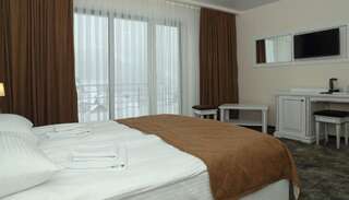 Отель Villa Elena SPA & Resort Буковель Двухместный номер с 1 кроватью, видом на горы и правом посещения спа-салона-6